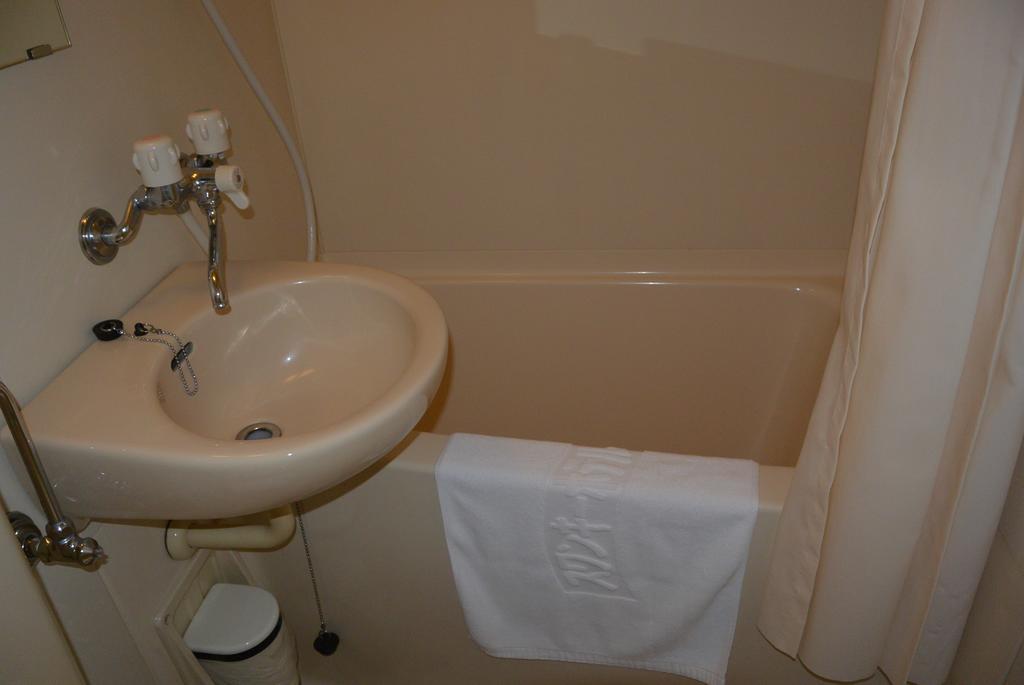 Hotel Swanky Otomo 2*